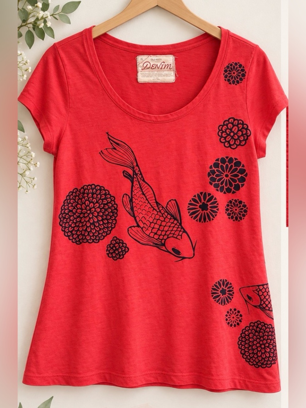 Old Navy Denim Women’s XL Red Koi Fish Floral Graphic T-Shirt